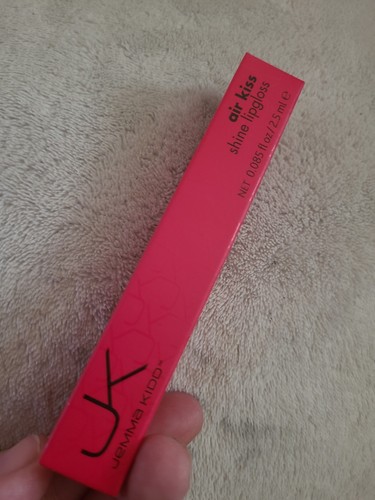 Jemma kidd air kiss shine - jemma,