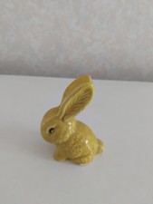 Rare Sylvac Gloss Yellow (mustard) Small Rabbit - 8cm  - Damaged