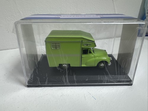 Oxford diecast roadshow morris - roadshow,
