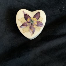 MOORCROFT Small Heart Valentine Shape Columbine Pattern Trinket Box