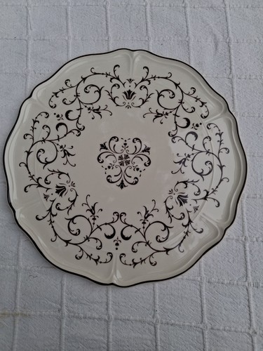 Wedgwood queen ware - queen’s,