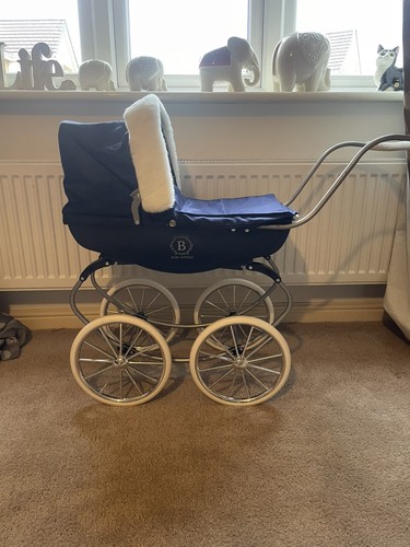 Baby royale vintage dolls - royale, pram