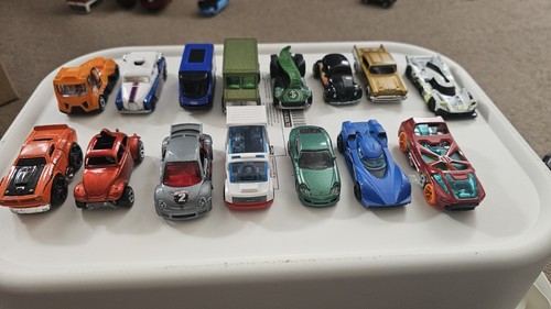 Hot wheels bundle job - wheels, 16