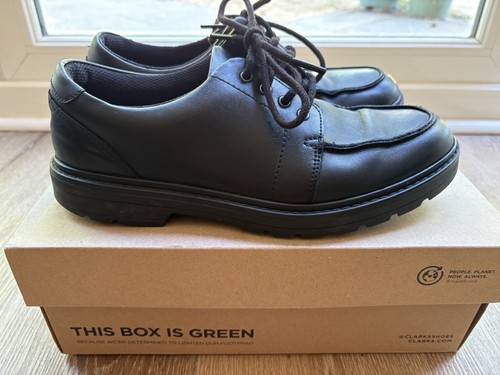 Clarks school shoes size - uk, 7f