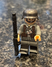 8 x Small WW2 Style soldier