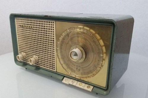 Vacuum tube radio - tube,