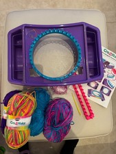 Knitting Loom Set - Needle and lots of Yarn (missing hook)
