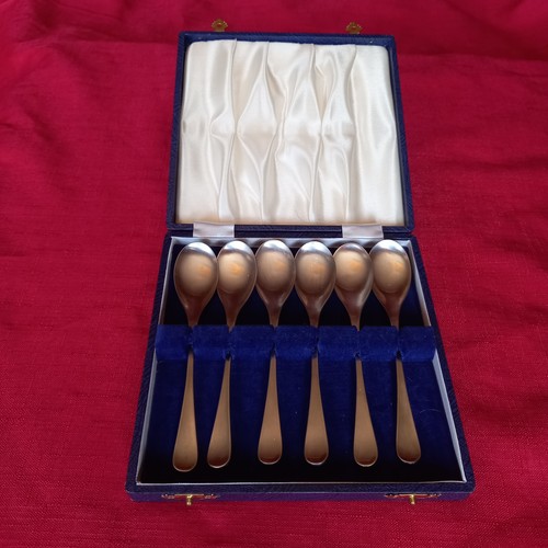 Cased set six - cased, robert