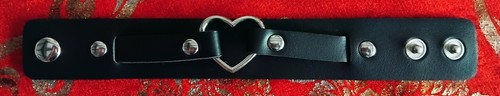 Metal heart black leather - metal,