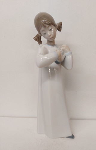 Perfect vintage lladro girl - lladro,
