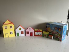 Peppa Pig Set Of Houses Within A House - 6 In Total - Vets - Cafe - Toys in box