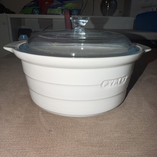 Vintage pale white pyrex - pale,