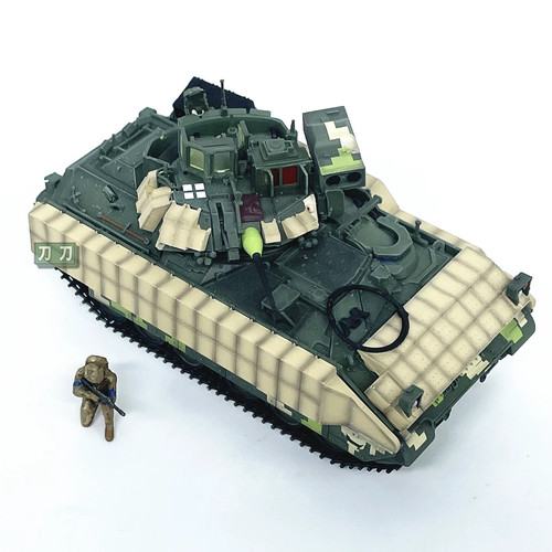 Sanrong m2 bradley - 1/72,