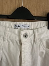 Zara White High Wasted Jeans