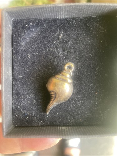 Brass conch shell pendant - ,
