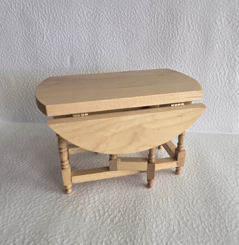 Dolls house scale - house,
