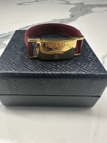 100 authentic prada - ❤️, 100%