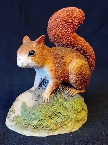 Arden sculptures squirrel - sculptures, '