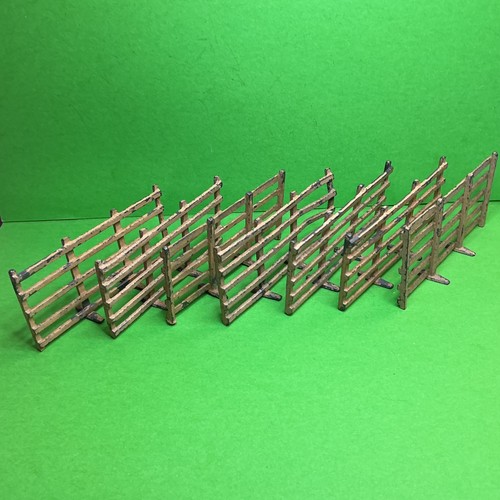 Britains bar farm - bar, fencing