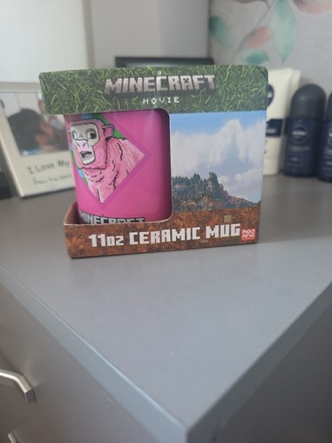 Minecraft movie pink sheep - movie,