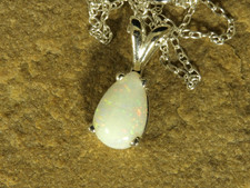 white solid 1.1ct opal pendant