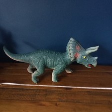 Triceratops dinosaur large - dinosaur,