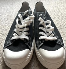 Muji Black/White Cotton "Pump" Trainers. Unisex. BNWOT. Size 6.5.