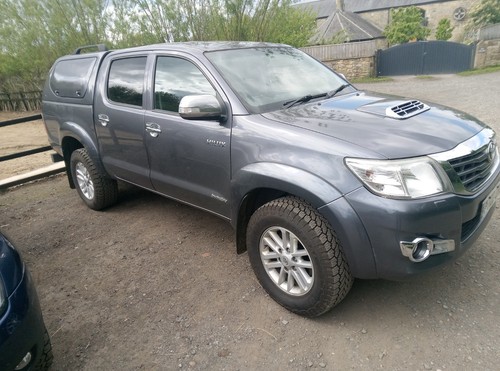 Toyota hilux invincible - toyota, 3.0
