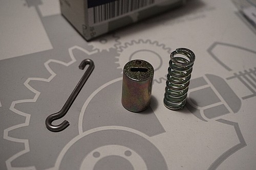 586 repset mercedes bonnet - /586/,