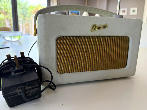 Roberts revival portable radio - roberts,