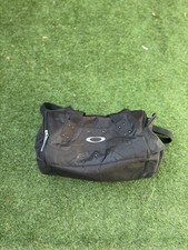 OAKLEY Black 90s Y2K Duffle Bag Overnight Weekend Sport Zip Strap Bag