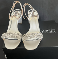 Badgley Mischka Womens Clara