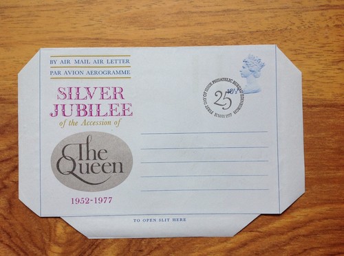 Queen silver jubilee 1997 - queen's,