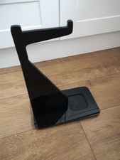 Floor standing toilet roll
