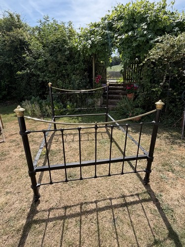 Super chic antique cast - super, iron