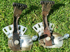 Champion CR484S Front Height Adjusters For Petrol Push Lawn Mower 381005141/0