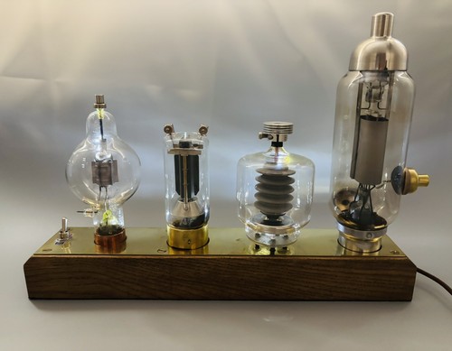 Steampunk art deco table - steampunk, lamp