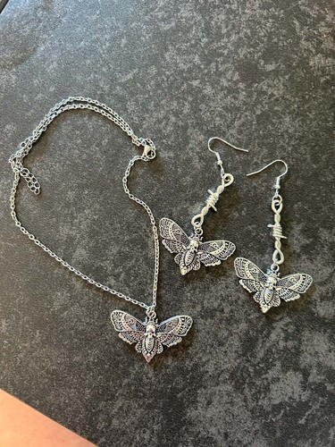 Death moth pendant necklace - ,
