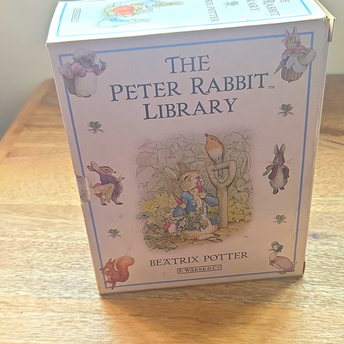 The peter rabbit library box - peter,