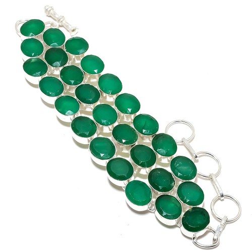 Emerald gemstone - emerald(simulated),