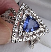 14Ct White Gold Tanzanite