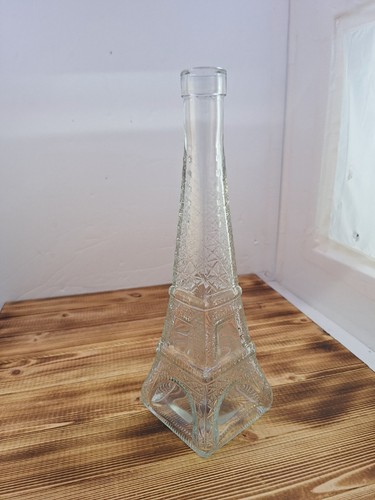 Eiffel tower glass - glass, bud