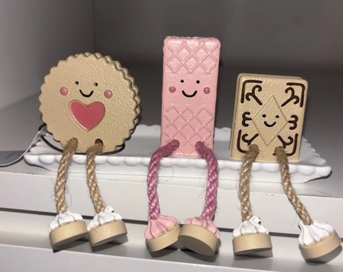 Next three biscuit friends - three,