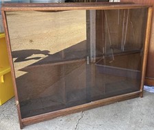 Wooden display Shelve Cabinet