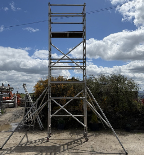 Aluminium scaffold tower