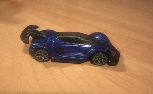 Hot wheels 2024 czinger - hot,