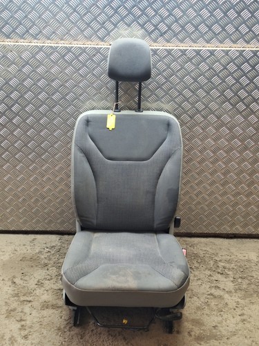 Renault trafic vauxhall vivaro - vauxhall,