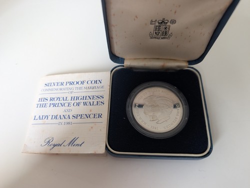 1981 royal mint silver - royal,