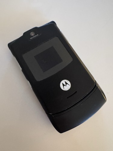 Motorola razr black - v3, working