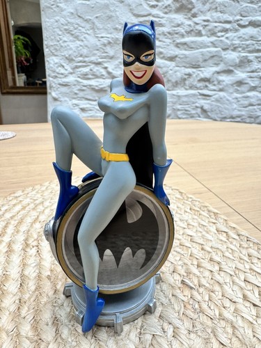 Batgirl statue bruce timm - statue,